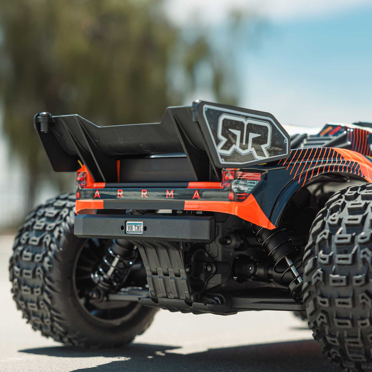 ARRMA VORTEKS MEGA 550 Brushed 2WD Stadium Truck w/Batt/Charger: RTR (ORANGE)