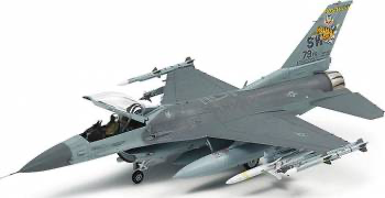 Tamiya 1/72 Lockheed Martin F-16CJ Fighting Falcon w/Full Equipment Model