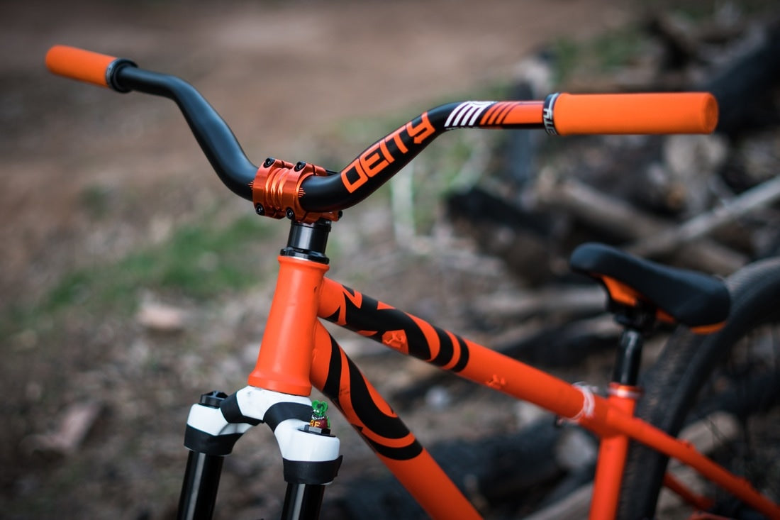 Deity Highside 760 Riser Bar, 31.8mm, 760mm, Rise: 80mm (Orange)